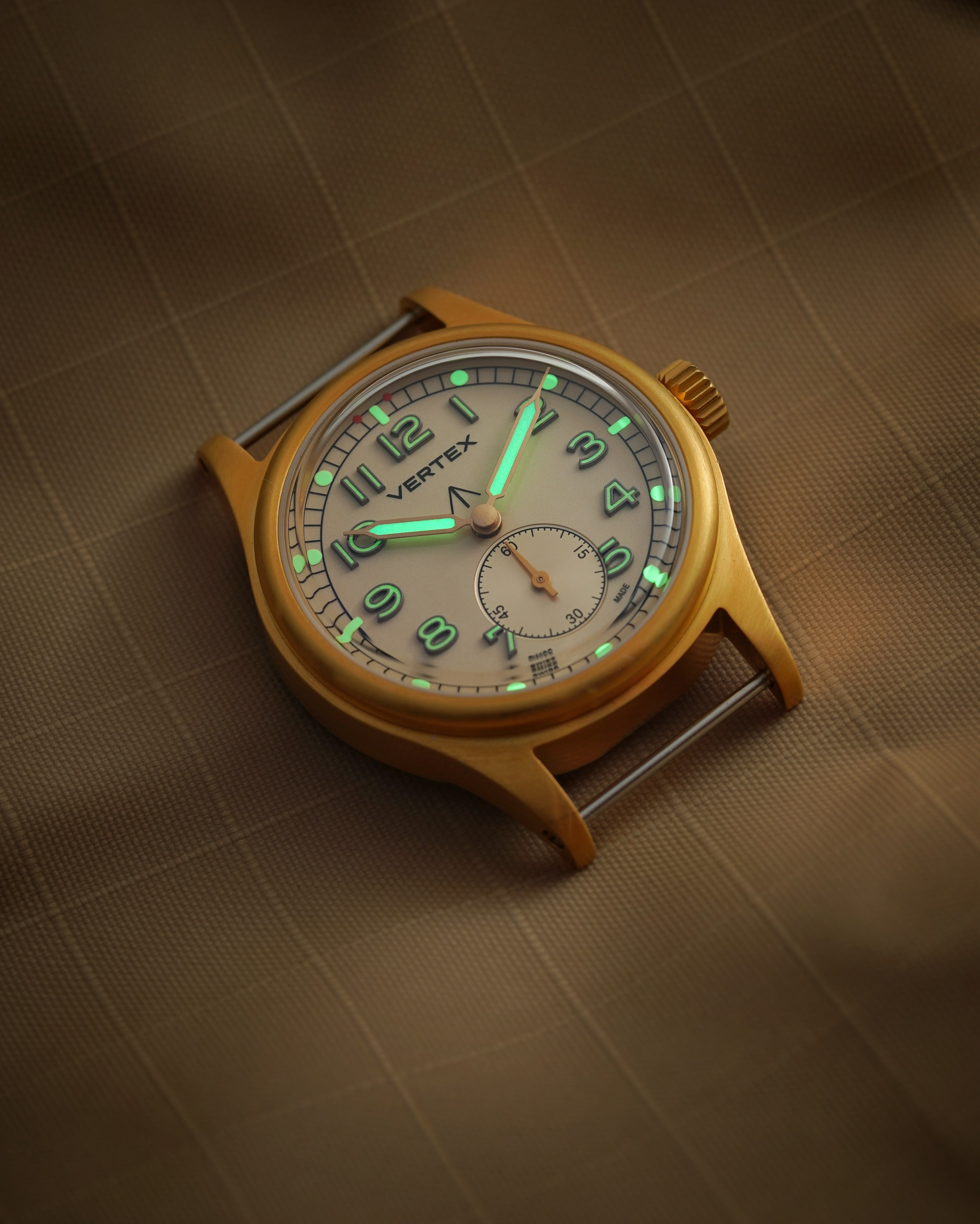 Moulded Super-LumiNova Dial