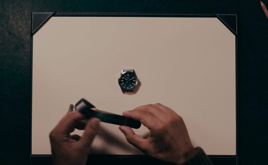 How to mount a NATO strap